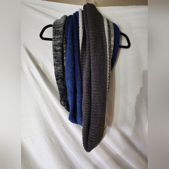 Accessories - 3 Knit Infinity Scarves
